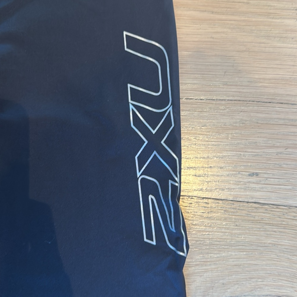 2XU Black Leggings with Pink Accents - Picture 4 of 7